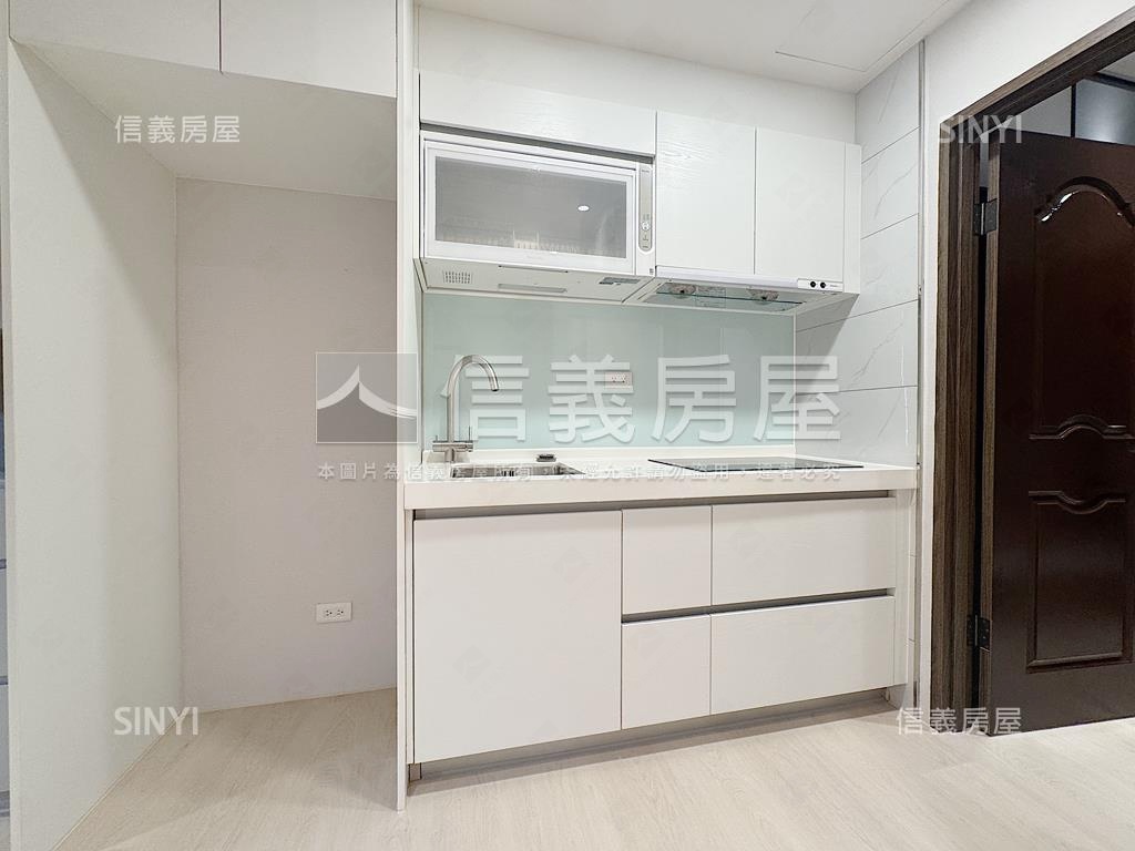 Ｂ３世界花園大兩房車位房屋室內格局與周邊環境