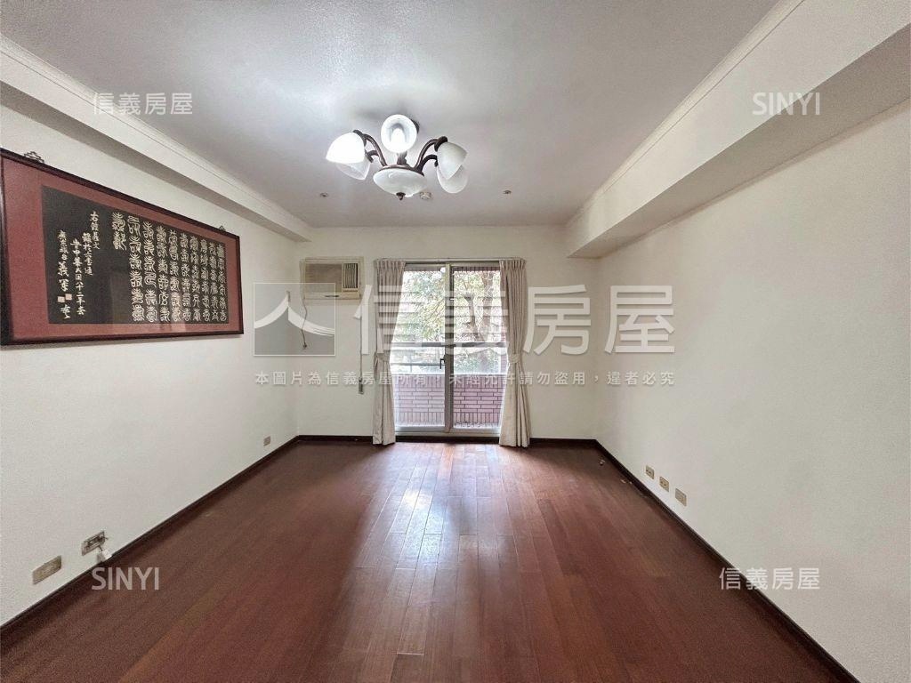 荷蘭村綠景大三房房屋室內格局與周邊環境