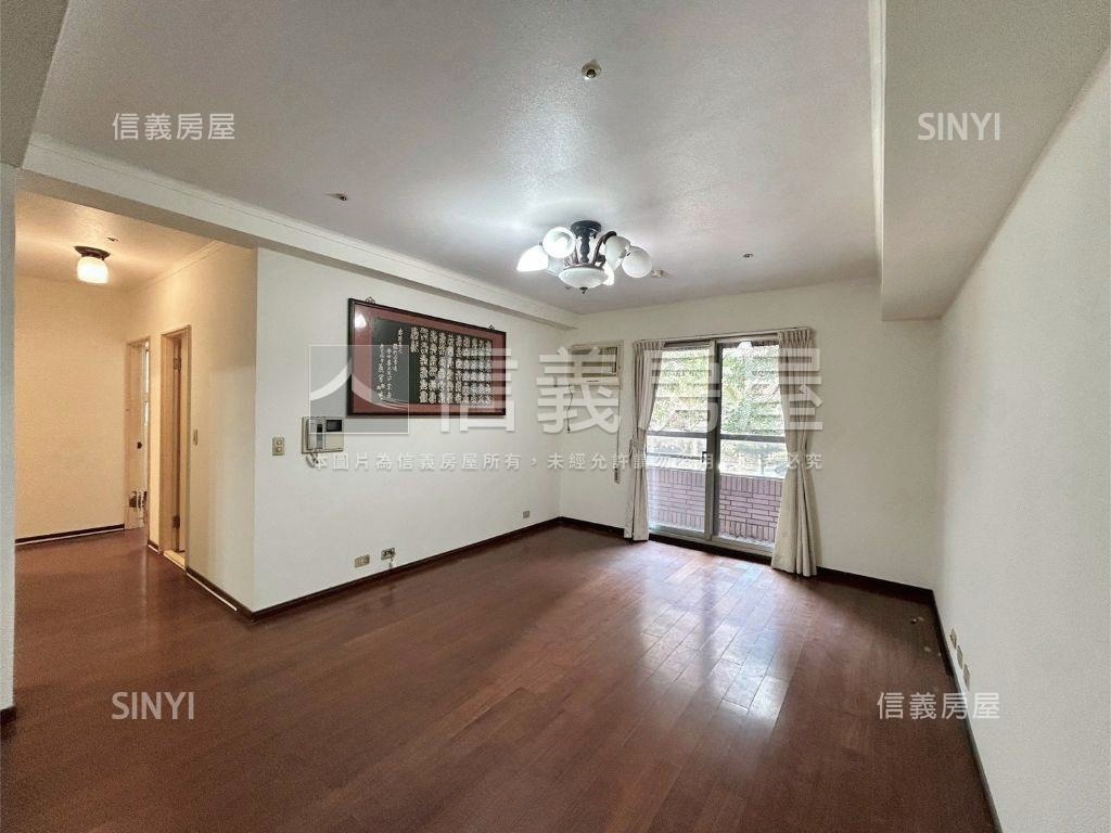 荷蘭村綠景大三房房屋室內格局與周邊環境