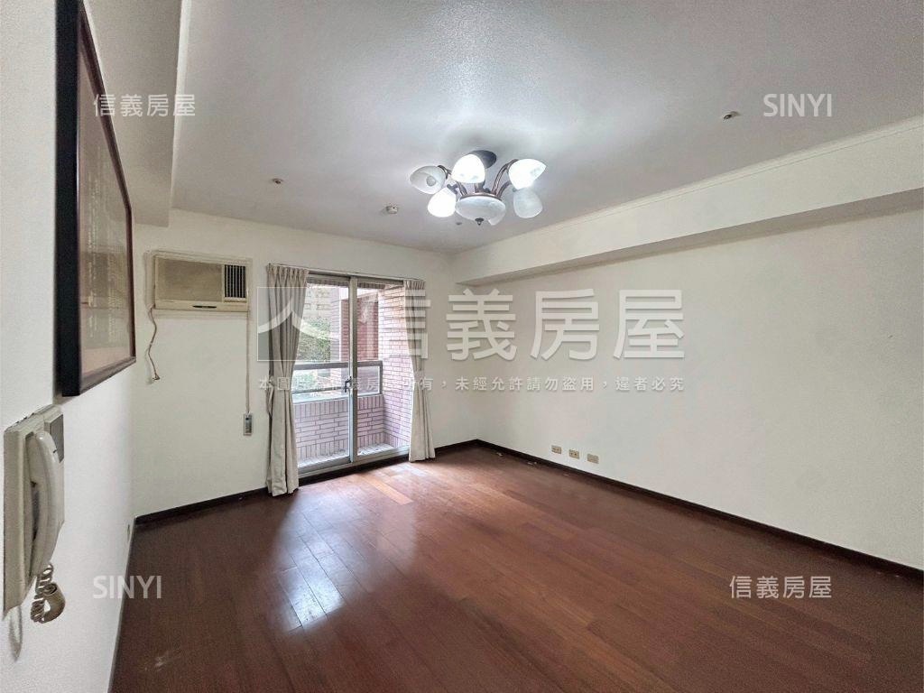 荷蘭村綠景大三房房屋室內格局與周邊環境