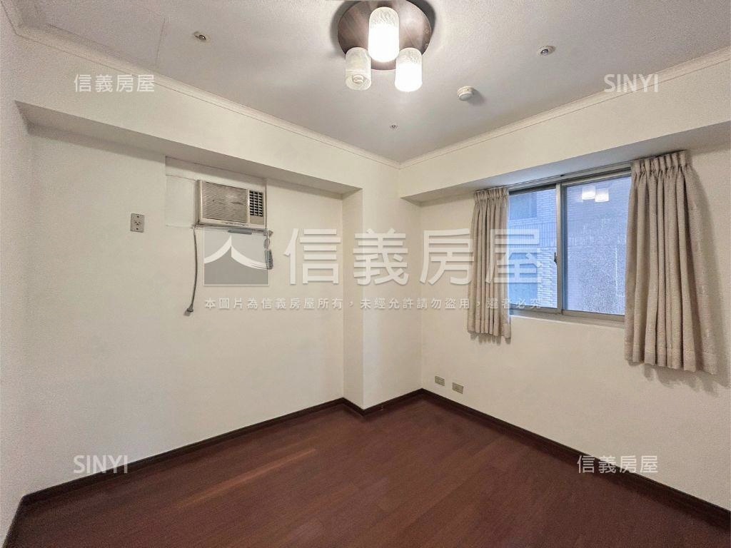 荷蘭村綠景大三房房屋室內格局與周邊環境