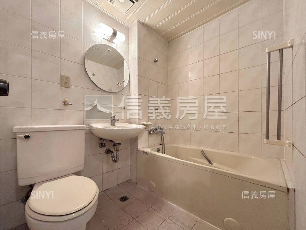 荷蘭村綠景大三房房屋室內格局與周邊環境