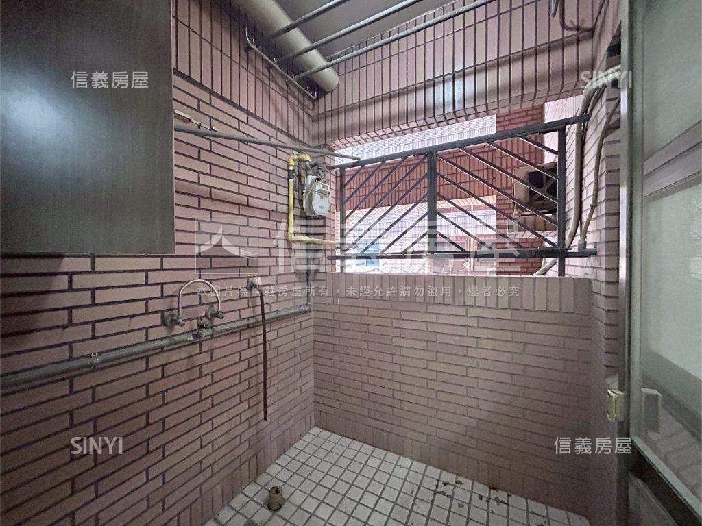 荷蘭村綠景大三房房屋室內格局與周邊環境