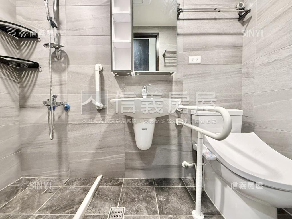 合嘉素晴美裝二房坡平車位房屋室內格局與周邊環境