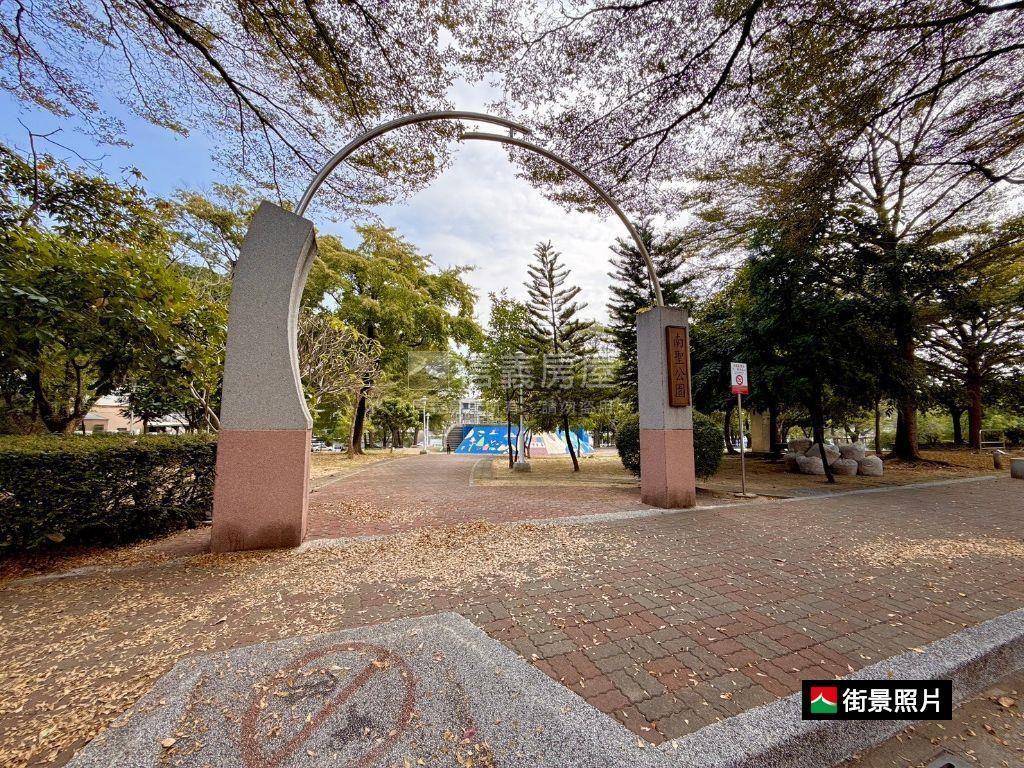 敦煌近公園孝親雙車墅房屋室內格局與周邊環境