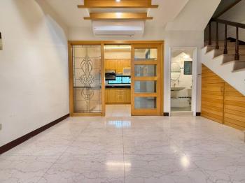 敦煌近公園孝親雙車墅