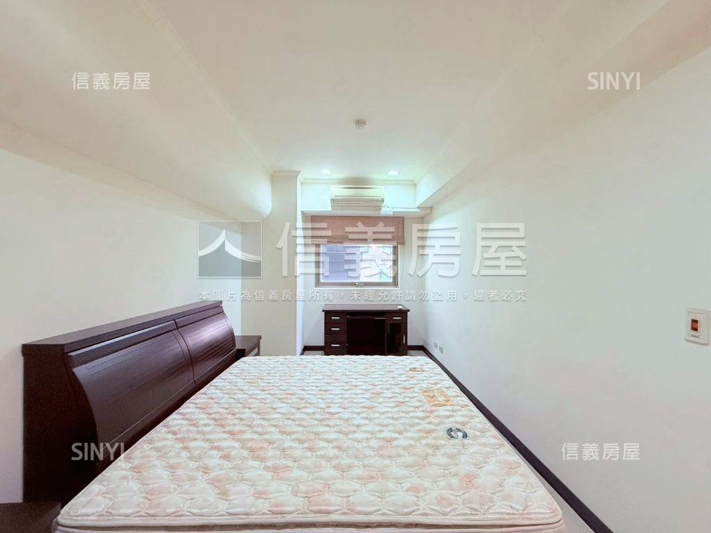 專任國泰紐約廣場２房房屋室內格局與周邊環境