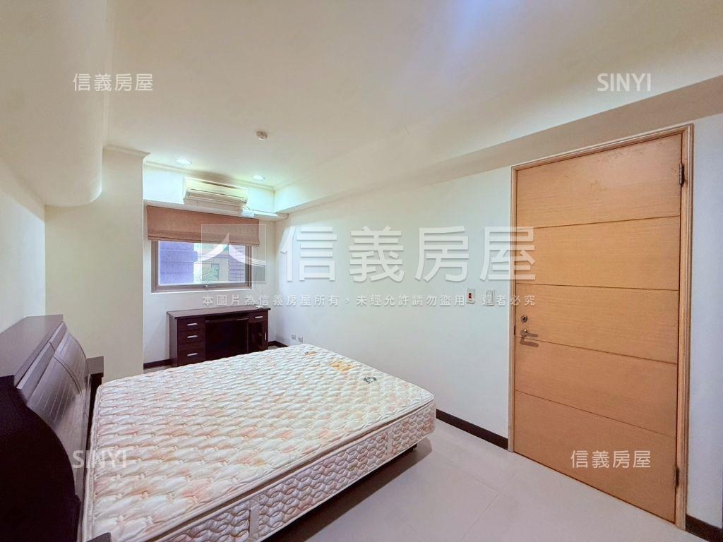 專任國泰紐約廣場２房房屋室內格局與周邊環境