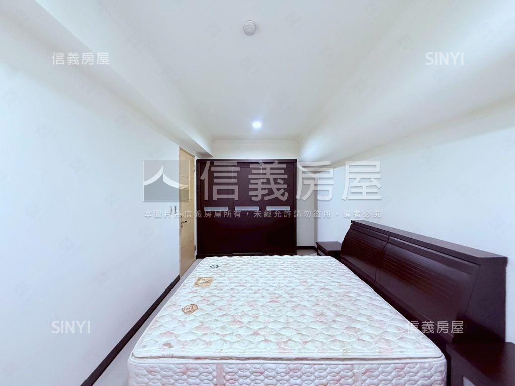 專任國泰紐約廣場２房房屋室內格局與周邊環境