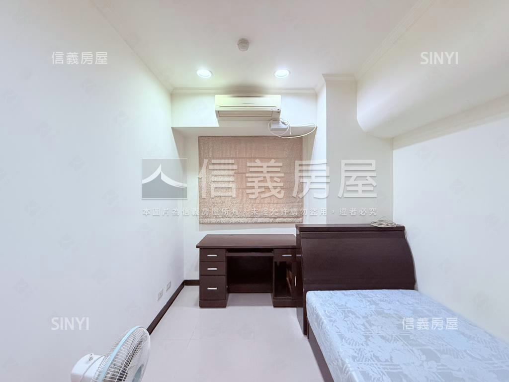 專任國泰紐約廣場２房房屋室內格局與周邊環境