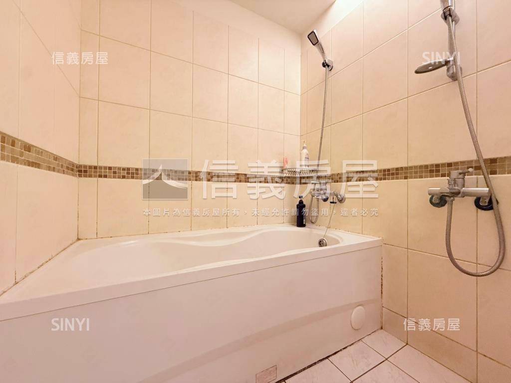 專任國泰紐約廣場２房房屋室內格局與周邊環境