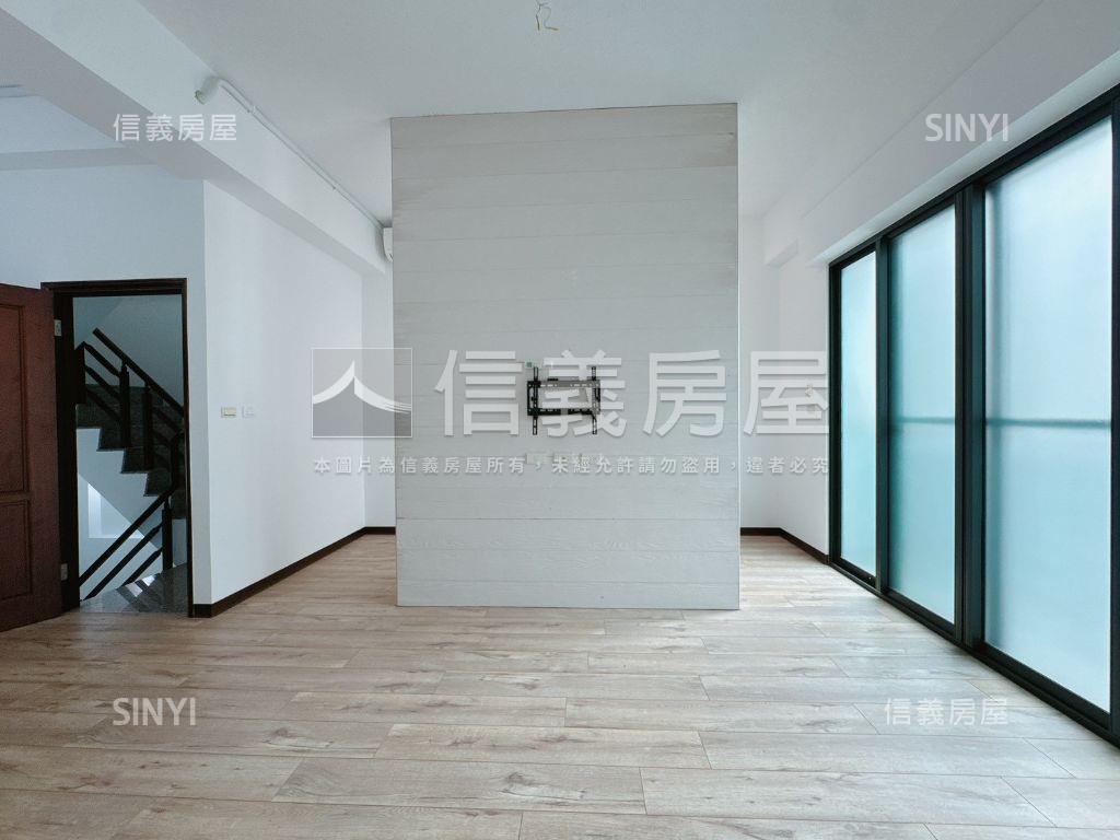 有名堂面寬雙車車墅房屋室內格局與周邊環境