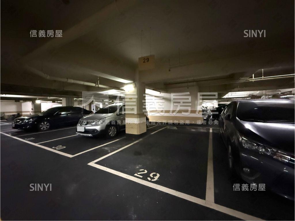 懷石賞兩房兩衛浴車位房屋室內格局與周邊環境