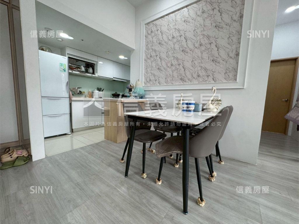 中路漂亮三房附車位房屋室內格局與周邊環境