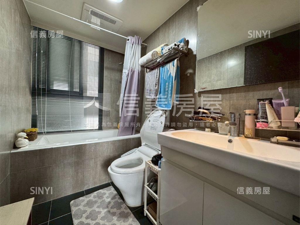 中路漂亮三房附車位房屋室內格局與周邊環境