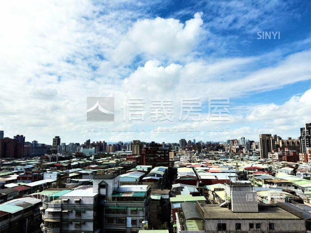 秀朗三房平面車位房屋室內格局與周邊環境