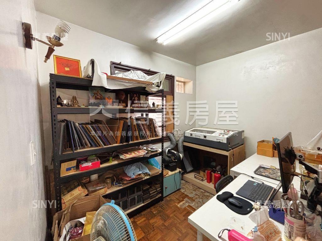 大土地方正公寓二樓房屋室內格局與周邊環境