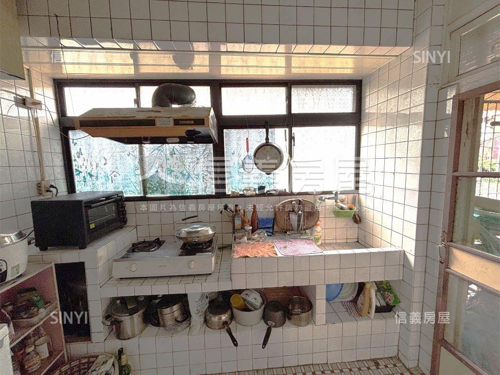 大土地方正公寓二樓房屋室內格局與周邊環境