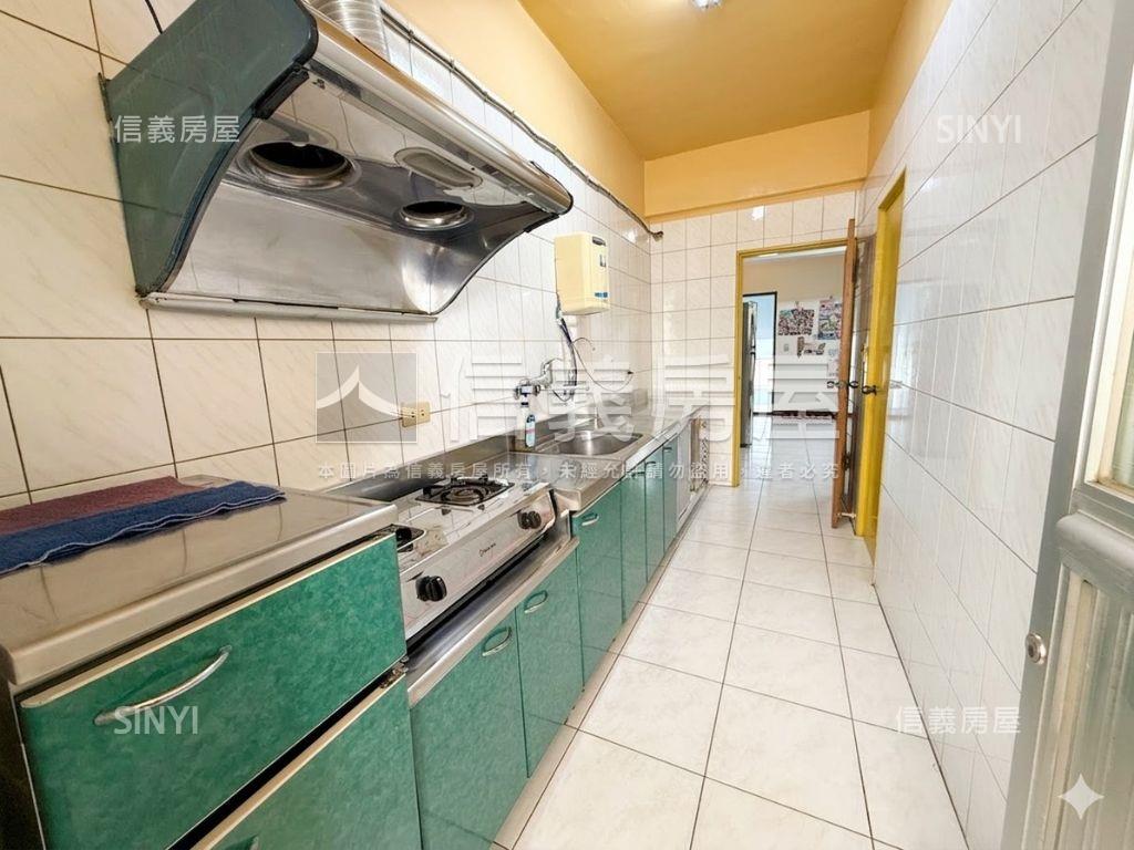 東區國泰一層一戶邊間美寓房屋室內格局與周邊環境