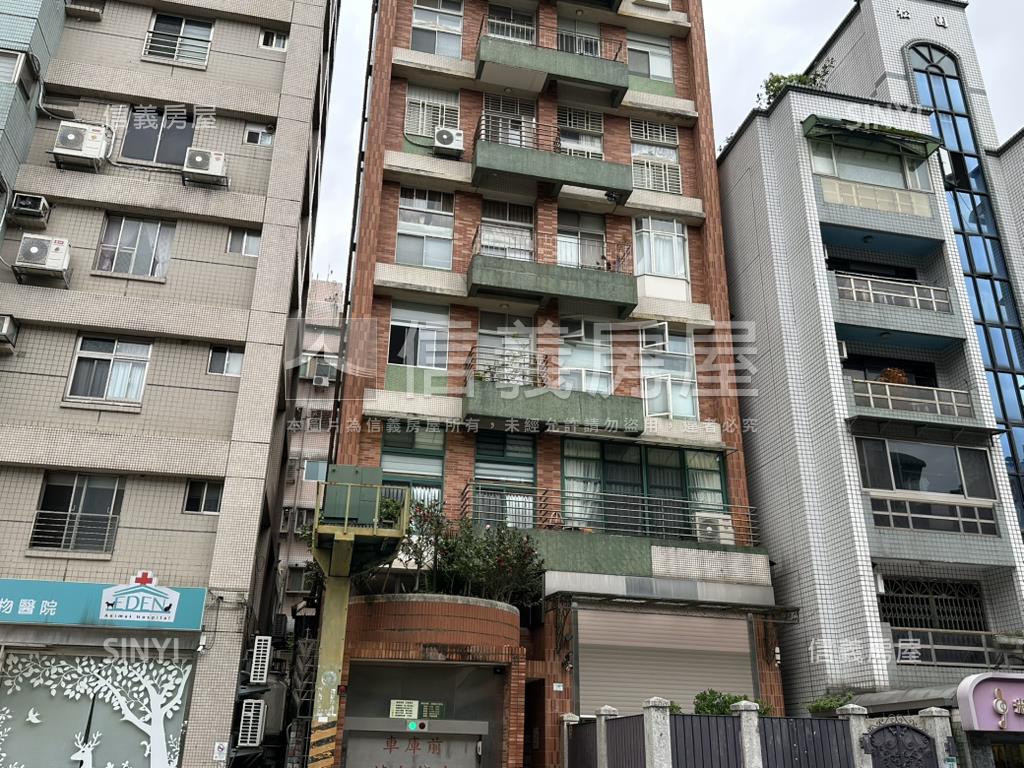 近捷運學校挑高１＋１房房屋室內格局與周邊環境