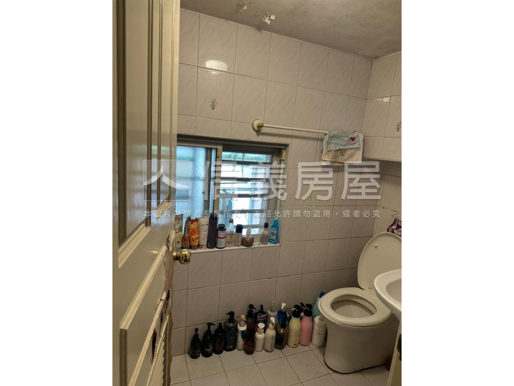 近捷運學校挑高１＋１房房屋室內格局與周邊環境