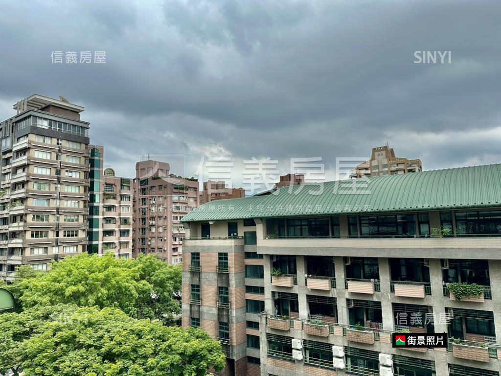 一層一戶挑高美居房屋室內格局與周邊環境