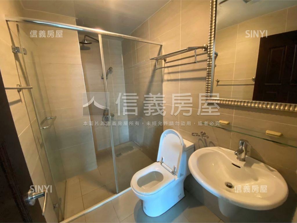 淡水新市鎮朝南亮麗四房房屋室內格局與周邊環境