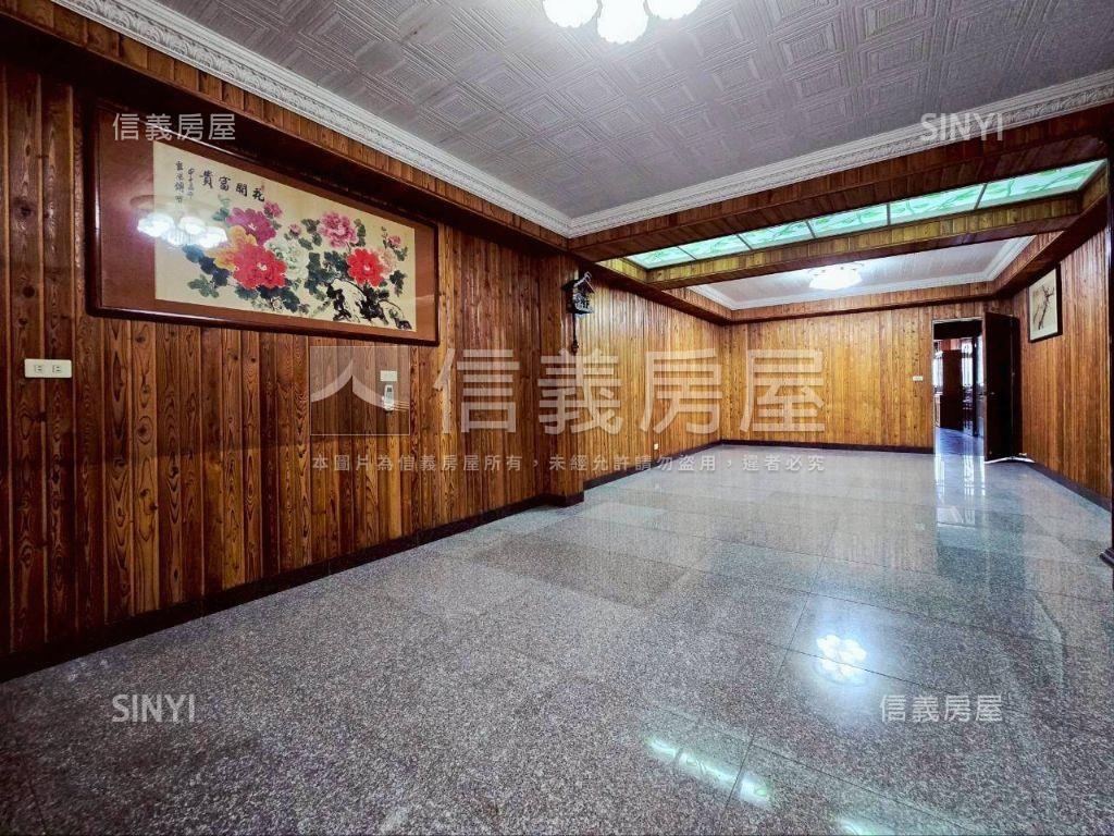 成功國中正對面●金店面房屋室內格局與周邊環境