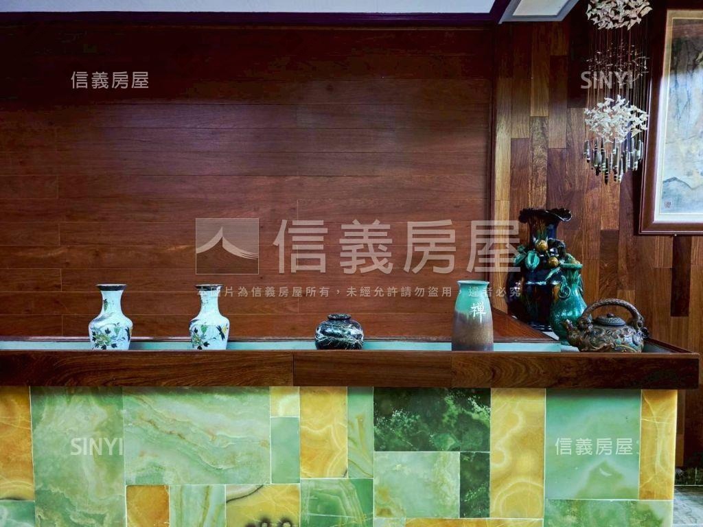 成功國中正對面●金店面房屋室內格局與周邊環境