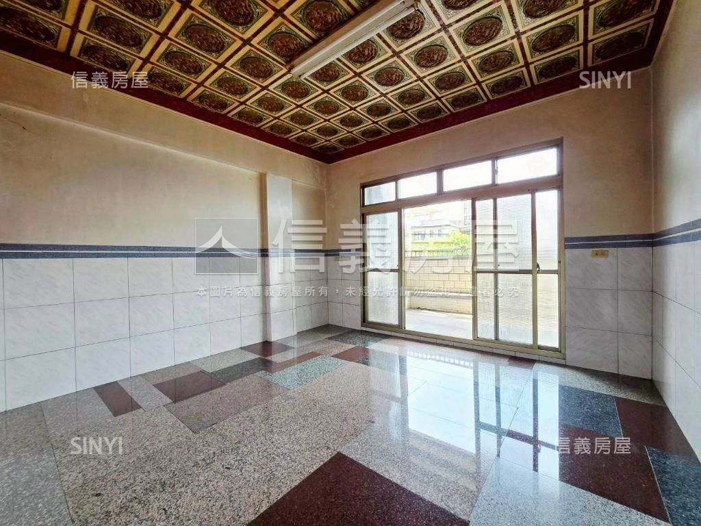 成功國中正對面●金店面房屋室內格局與周邊環境