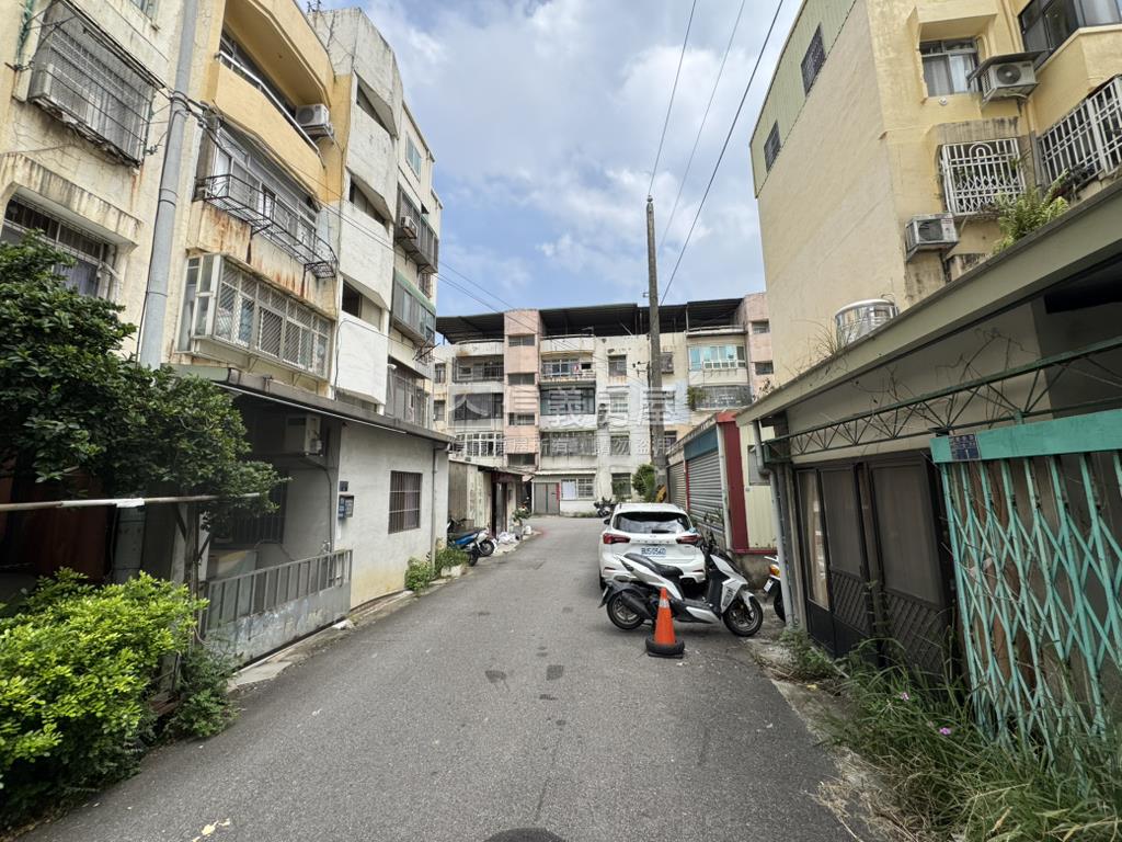 專任＿仁愛國宅房屋室內格局與周邊環境