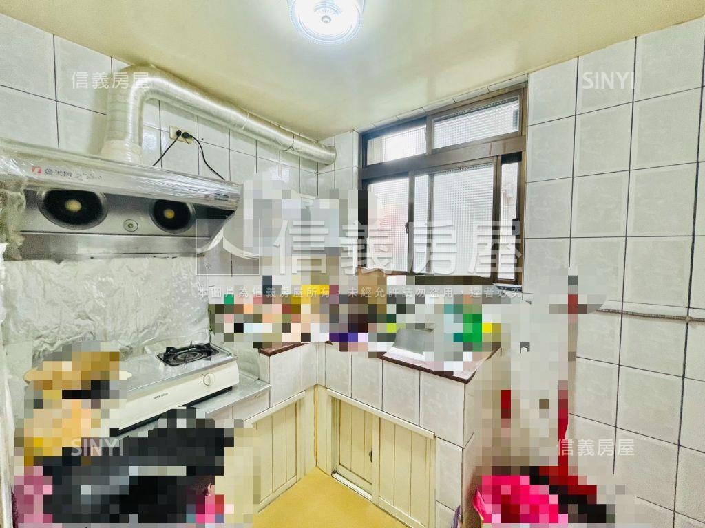 微風徐徐綠景邊間４房房屋室內格局與周邊環境