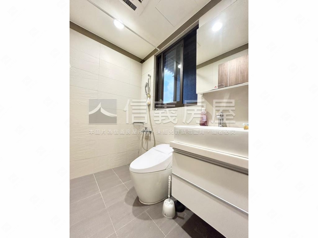 近捷運˙高樓都市美景居房屋室內格局與周邊環境