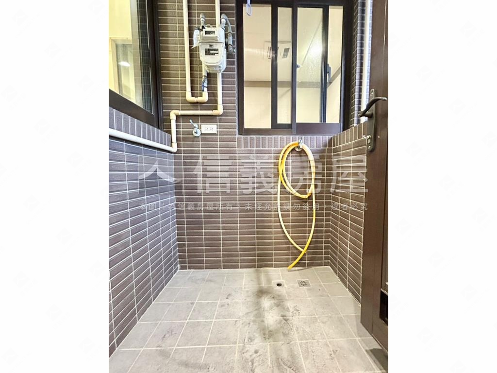 近捷運˙高樓都市美景居房屋室內格局與周邊環境