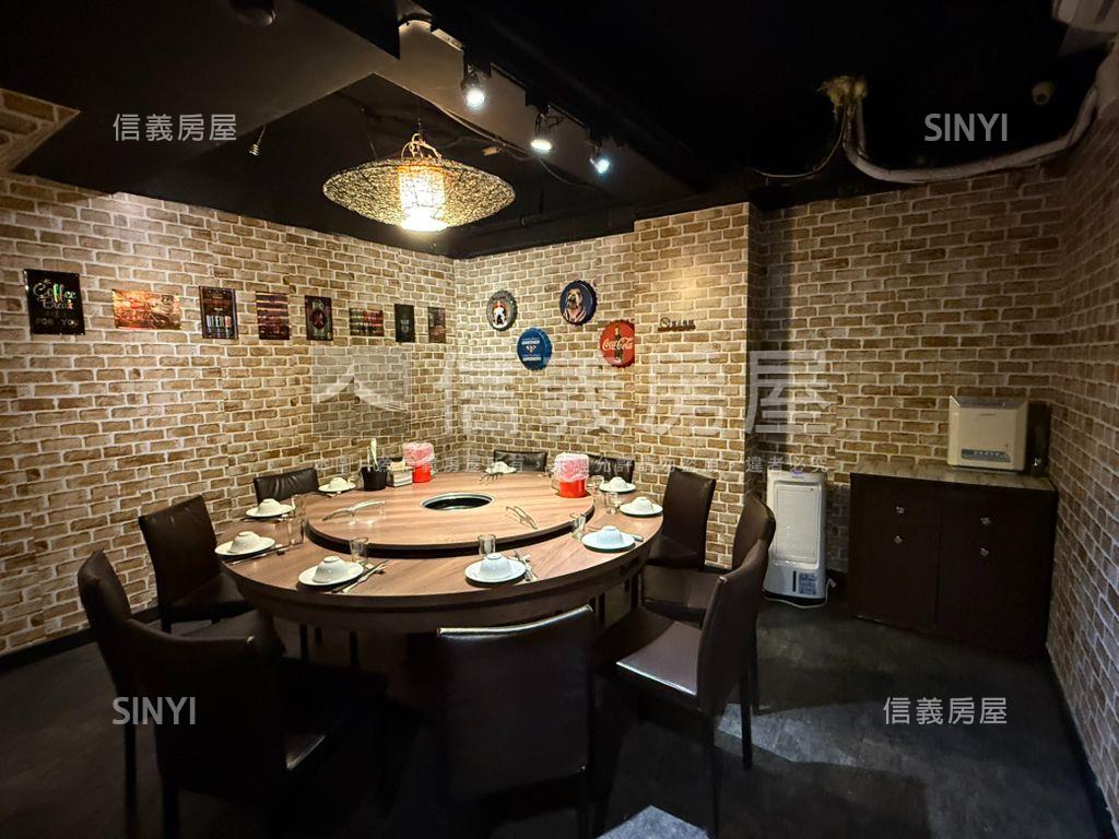 正吉林路面寬。川郎海鮮鋪房屋室內格局與周邊環境