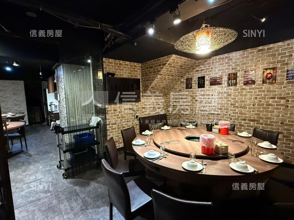 正吉林路面寬。川郎海鮮鋪房屋室內格局與周邊環境
