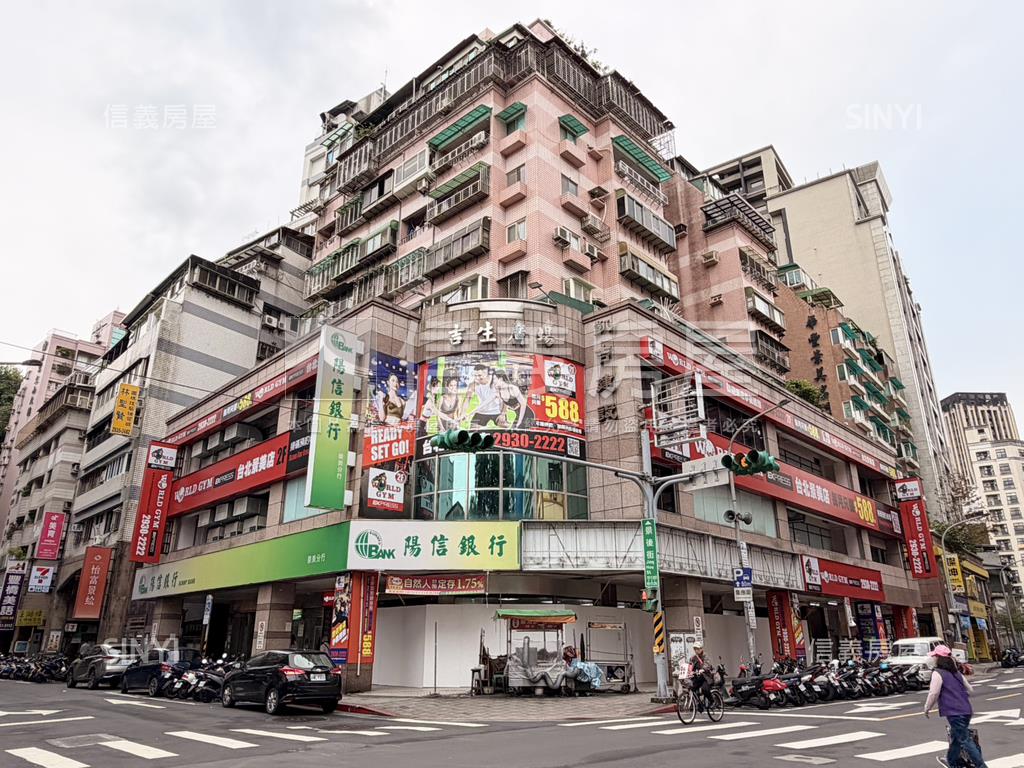 吉美君悅｜邊間三房車位房屋室內格局與周邊環境