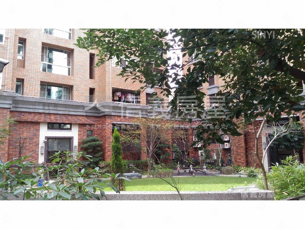 如意滿堂質感四房坡平車位房屋室內格局與周邊環境