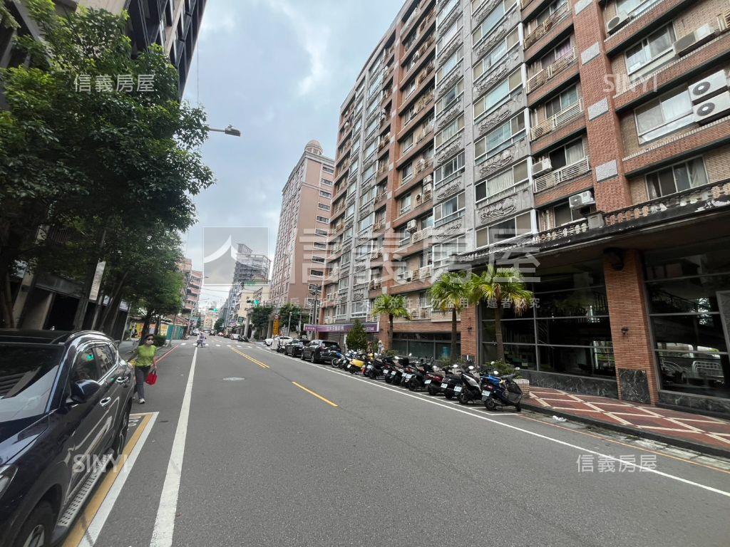 綠意心賞８樓三房平面車位房屋室內格局與周邊環境