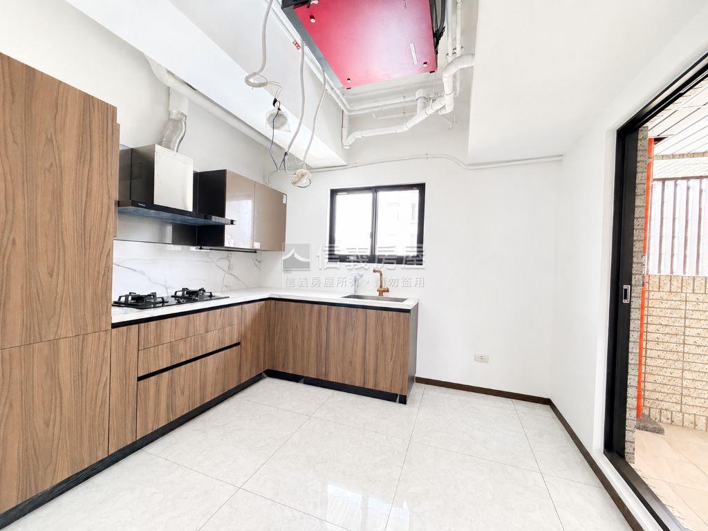 可看屋全坤１０１Ａ１九樓房屋室內格局與周邊環境