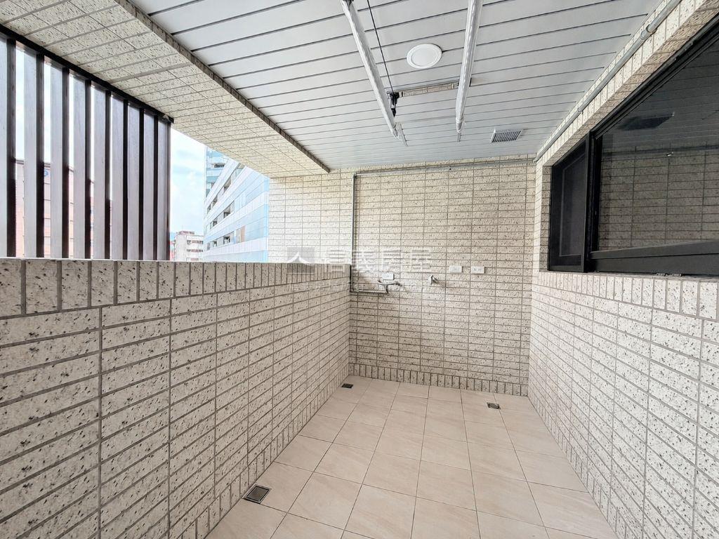 可看屋全坤１０１Ａ１九樓房屋室內格局與周邊環境