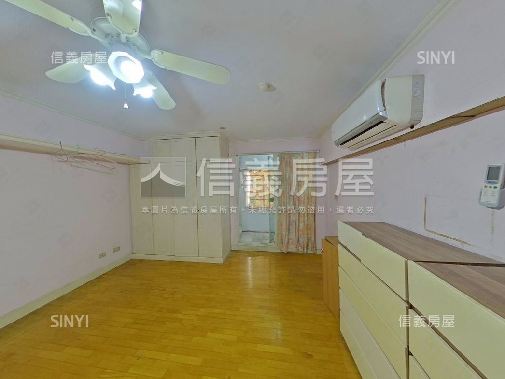 近中央路樓店★附平面車位房屋室內格局與周邊環境