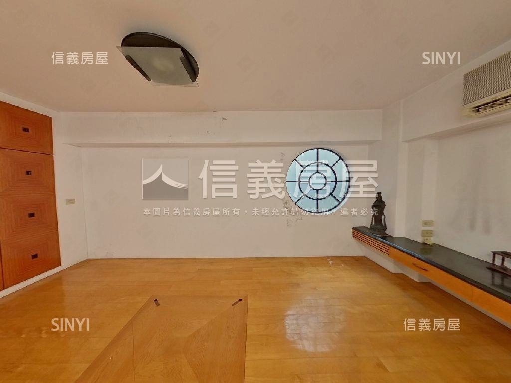 近中央路樓店★附平面車位房屋室內格局與周邊環境