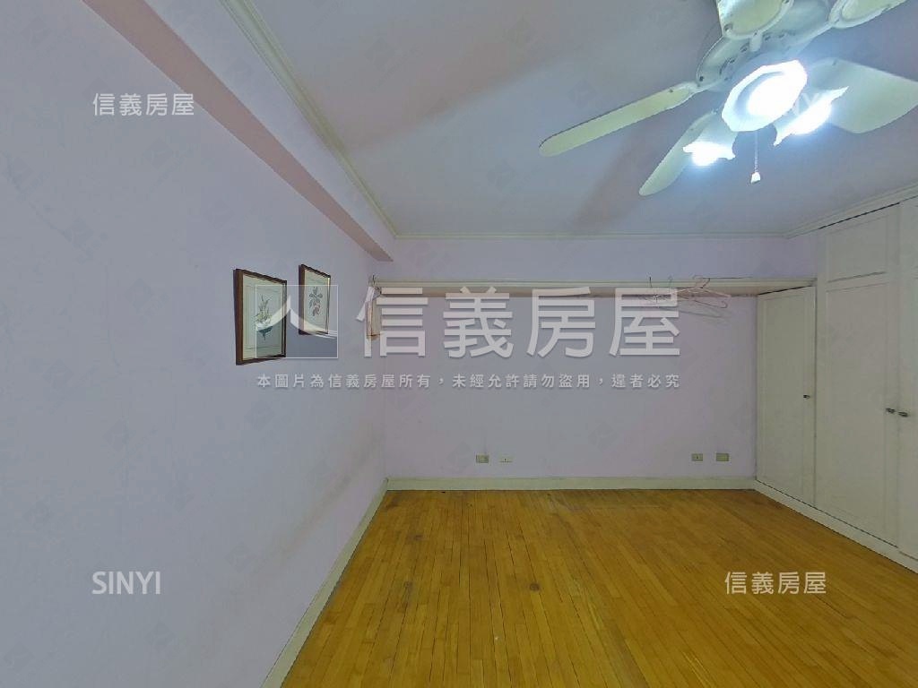 近中央路樓店★附平面車位房屋室內格局與周邊環境