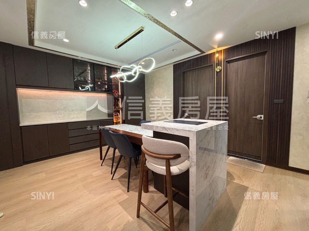 小檜溪美裝潢３房車位房屋室內格局與周邊環境