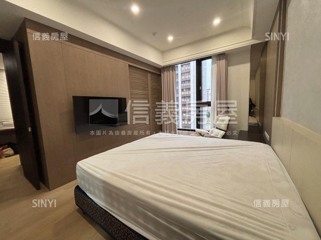 小檜溪美裝潢３房車位房屋室內格局與周邊環境