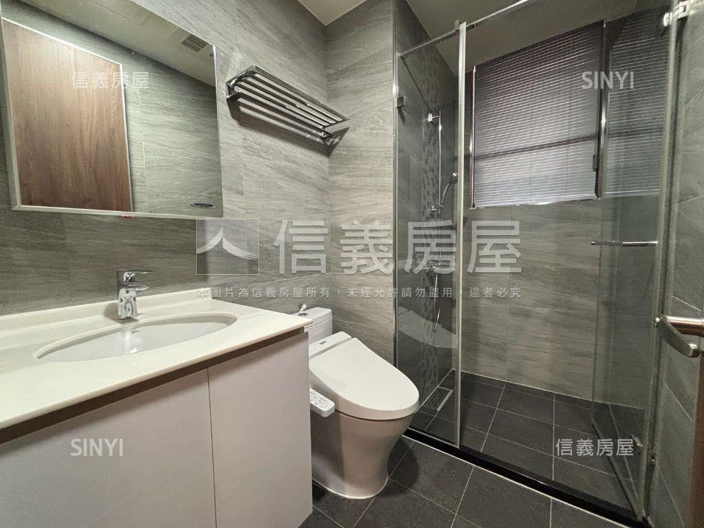 小檜溪美裝潢３房車位房屋室內格局與周邊環境