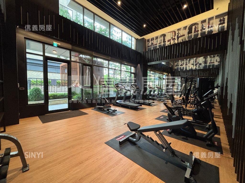 小檜溪美裝潢３房車位房屋室內格局與周邊環境