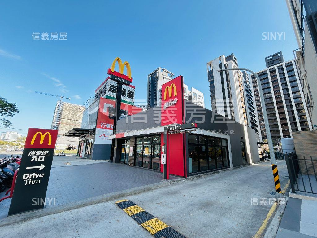 小檜溪國王之森美３房車位房屋室內格局與周邊環境