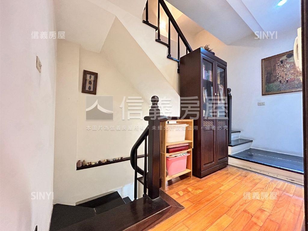 東區★專任★車位透天房屋室內格局與周邊環境